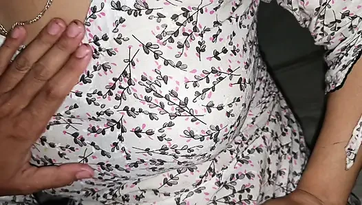 DESI INDERIN, SÜßE HEIßE GEILE FREUNDIN, FICKT MIT IHREM EX-FREUND IM HOTELZIMMER.