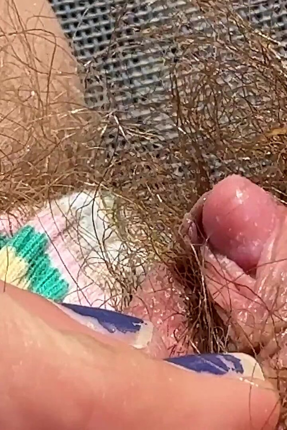 Amateur Hairy Girl Mastubates in Closeup with Huge Clit