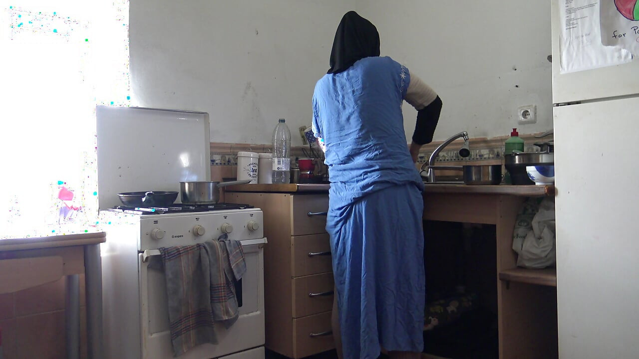 เย็ดเมียอาหรับอย่างมันส์ถ่ายเองในห้องครัว