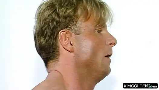 Sarışın Verfuehrerin vahşi Ekstase'de