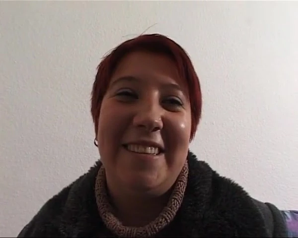 Laura 25 Jahre kraeftig geht Ihrem freund waehrend des Casting nicht Fremd oder