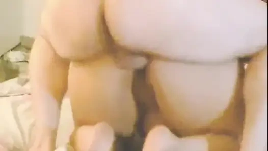 Возбужденная мачеха скачет на пасыноке, и это заканчивается кримпаем раком