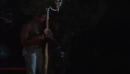 Tutkulu Fransız genç kız özel gösteride yarağa biniyor