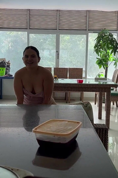 Bạn chỉ cần một người phụ nữ có kinh nghiệm hơn để giúp bạn lấy tinh dịch ra