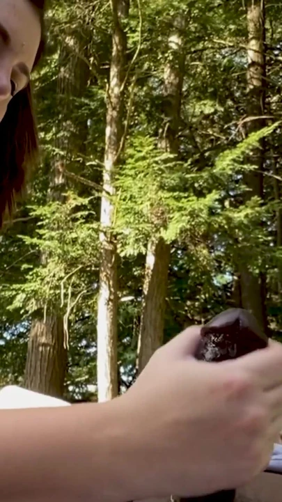 Captivating moment from "Can no one top her sloppy toppy?"