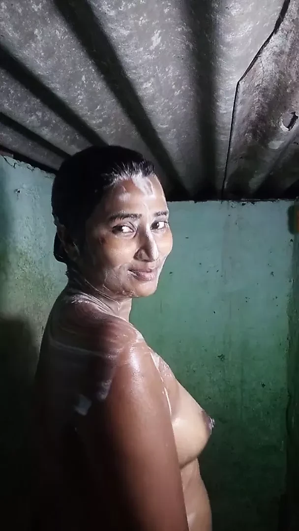 Swathi Naidu Bathing