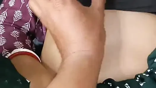 Seks mani muncrat gadis desi India dengan pacar kami di kamar tidur