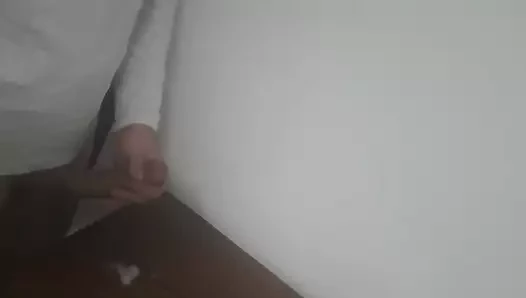 Pequena corrida antes de dormir handjob