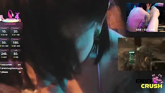 Fileli oyuncu kız dizlerinin üstüne çıkıyor