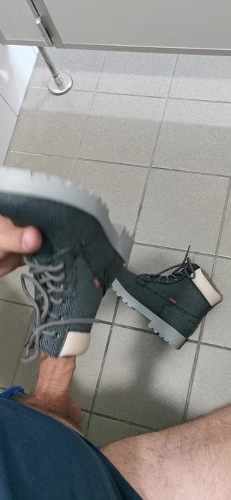 Fuck and Cum on my wife boots