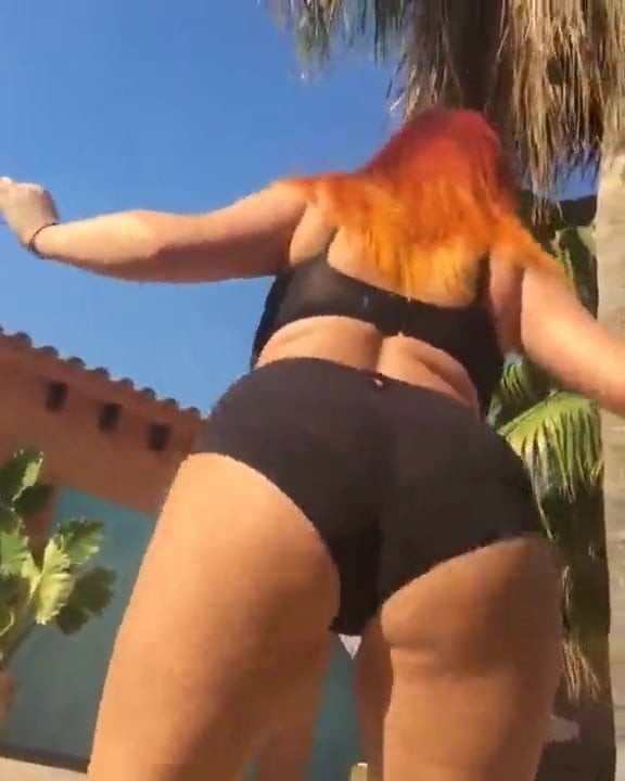 Lucy Collett 21