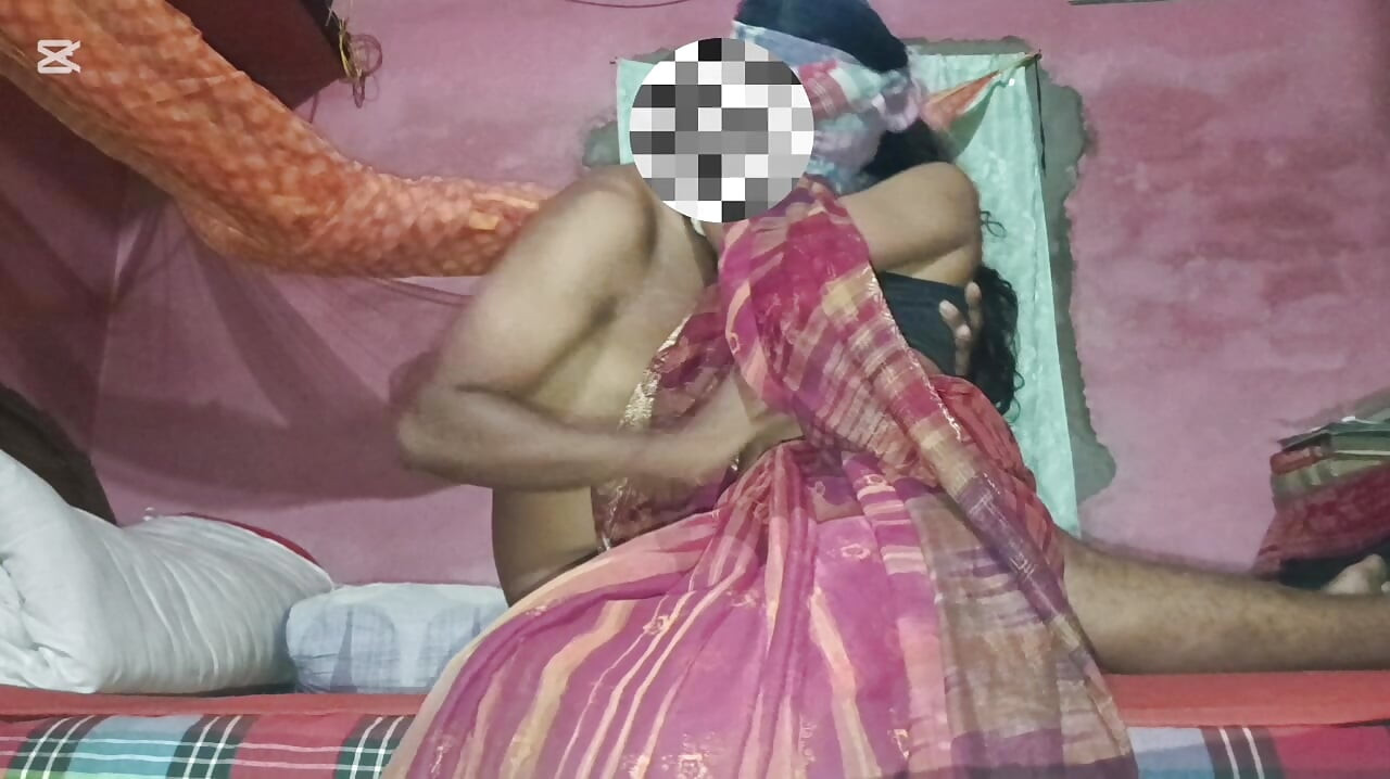 Όταν ο μεγαλύτερος αδελφός δεν ήταν στο σπίτι, το BHA b hi μου έδωσε την ευκαιρία να fuc k. Χωριό Desi bh abhi