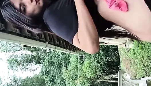 Yulieth gomez lagi asik muasin memeknya sendirian di taman