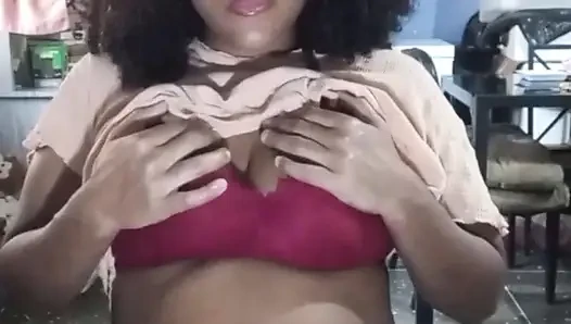 Hot mommy back in the hornyness