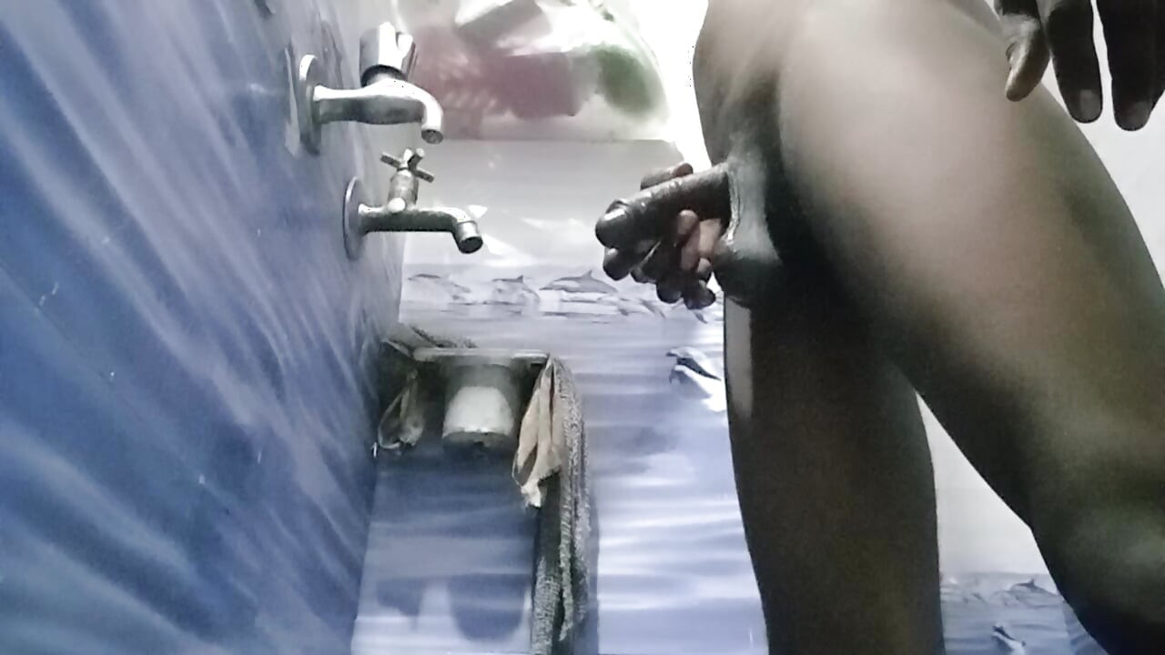 Girlfriend ko bathroom me lejakar badhiya se choda
