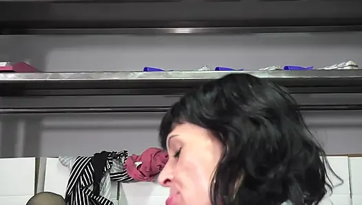 Pussy explorer Bodo nails the secretary