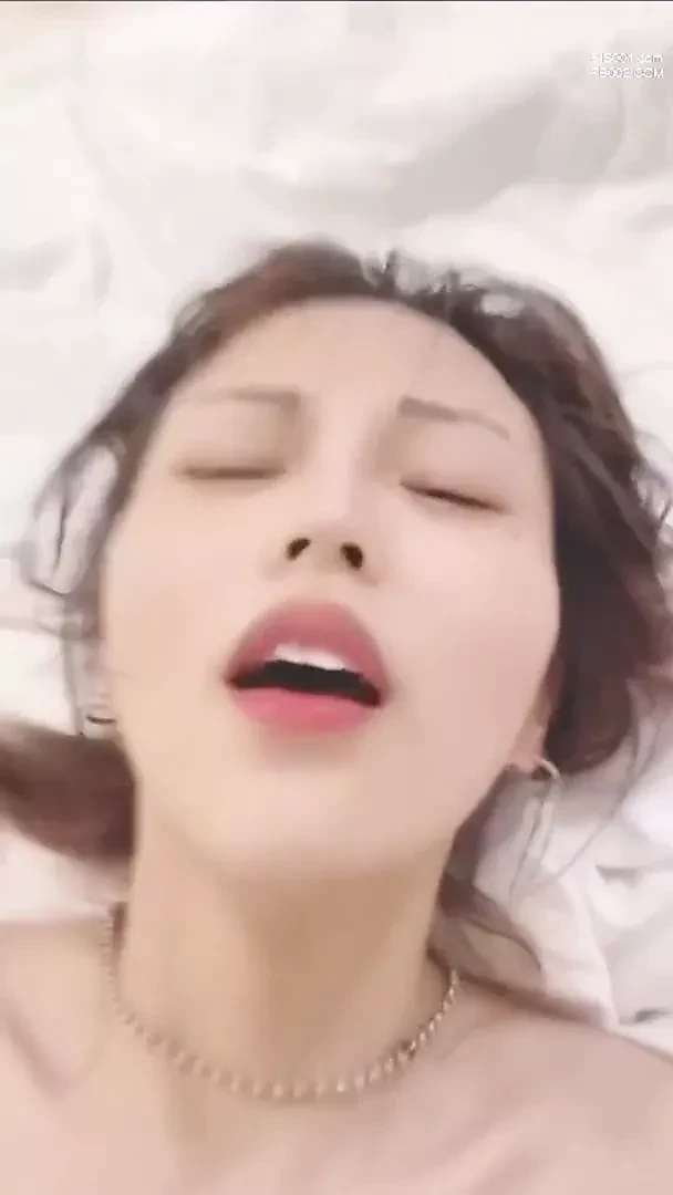 A girl with very nice facial features