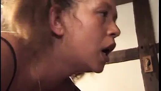 Reife MILF squirtet zu dritt wild auf das gesicht des alten mannes