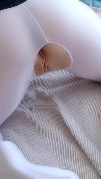 Must-see moment from "Perfect pantyhose to tease him, I want him to cum on my pussy!"