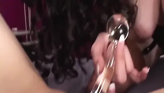 Lesbian fisting frenzy - memek basah kuyup muncrat ke mana-mana