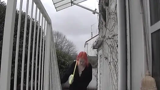 Шаловливой французской шлюшке трахнули в ее тугую задницу