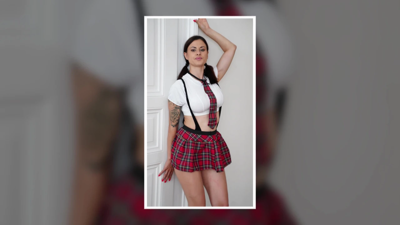 Billie Star Give BJ Totommy Wood