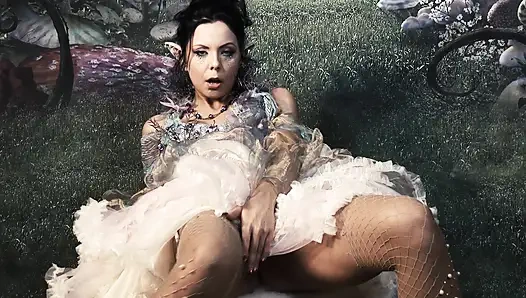 379 Красивая Юлия Паркер - фея