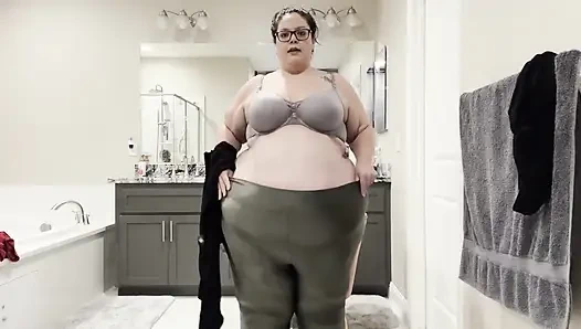 Dua godaan: fiesta si cewek surga fashion montok (wmv)