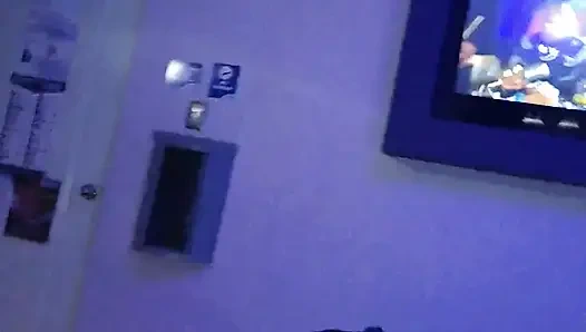 Adik tiriku yang hot bangek