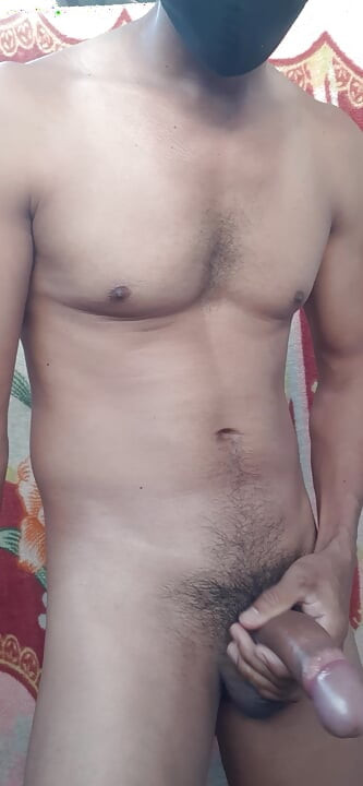 Crni kurac, veliki drkač indijanac se jebe stojeći