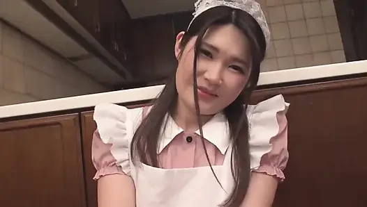 Мгновенный сервис страсти сексуальной горничной Ryoka Sakurai