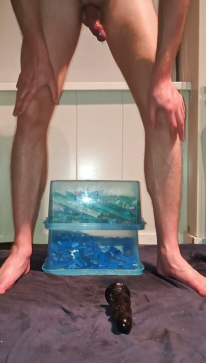 Solo schwuler twink analdildo - extreme pissen-orgasmen