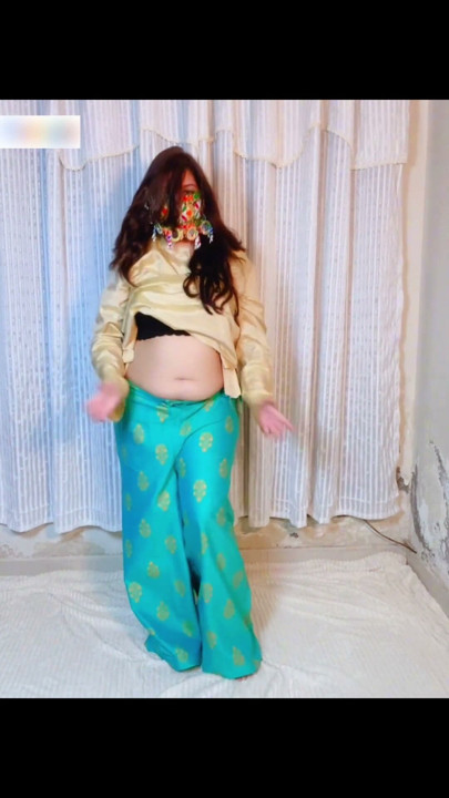 Pakistani Beauty Girl Mujra Dancing Nude On Live Video Call | Clip 1
