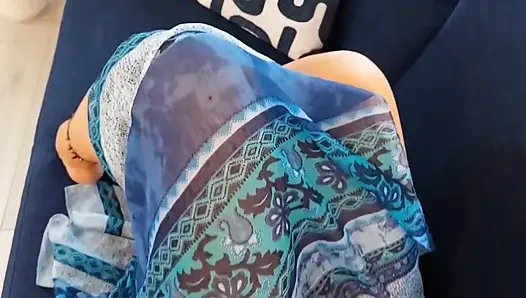 Güzel Sarışın Olgun Eş Dans Ve Seksten Hoşlanıyor