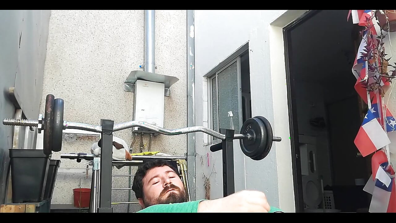 Jerlking off in My Gym