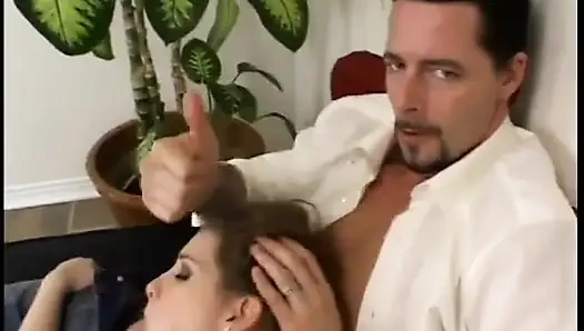 Randy yarak emiyor amına yarak alıyor ve yarakla çalışıyor