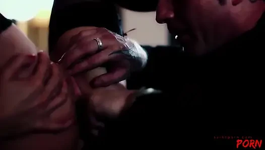 Rebecca More становится музой эрекции писателя Erotica