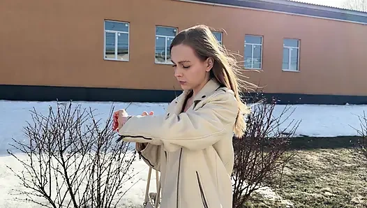 TIDAK PUNYA UANG UNTUK MEMBAYAR TAKSI? KEMUDIAN MELEPAS CELANA ANDA. Selingkuh dari pacarmu dengan mantanmu.