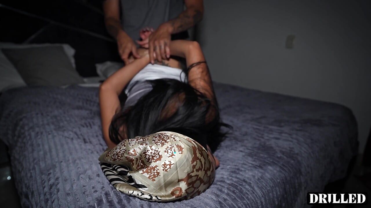 Ze is een switcher - haar stiefbroer neuken