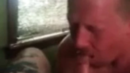 Suck1072