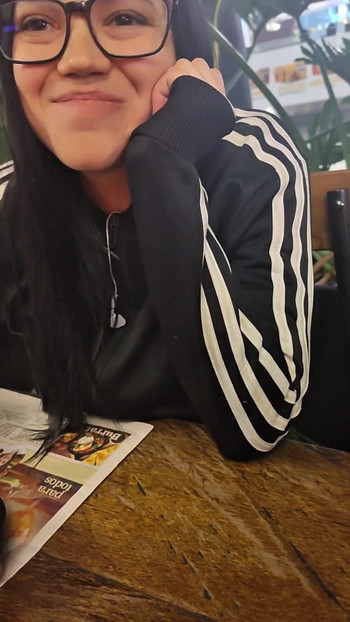 Memorable moment from "I take my step-cousin to eat"