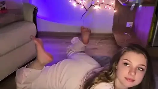 Try not to cum while jucielussie teasing you