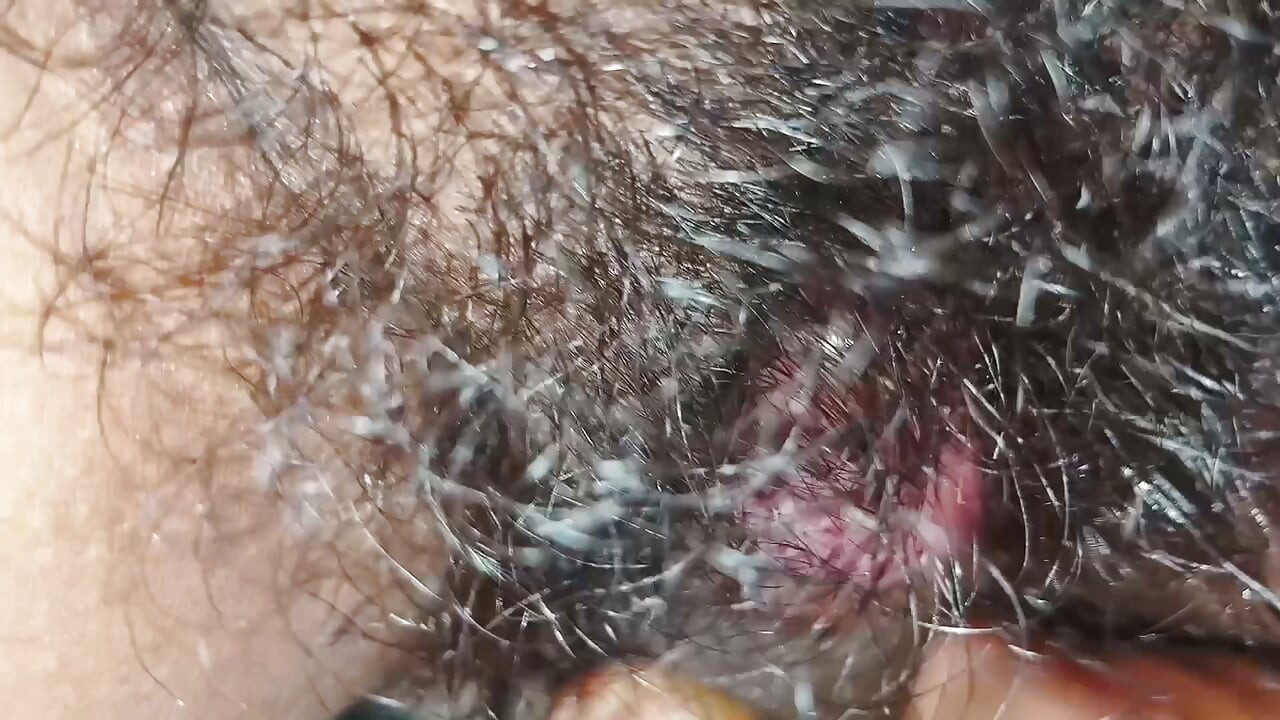 Chupada rápida da cona da tia gujarati