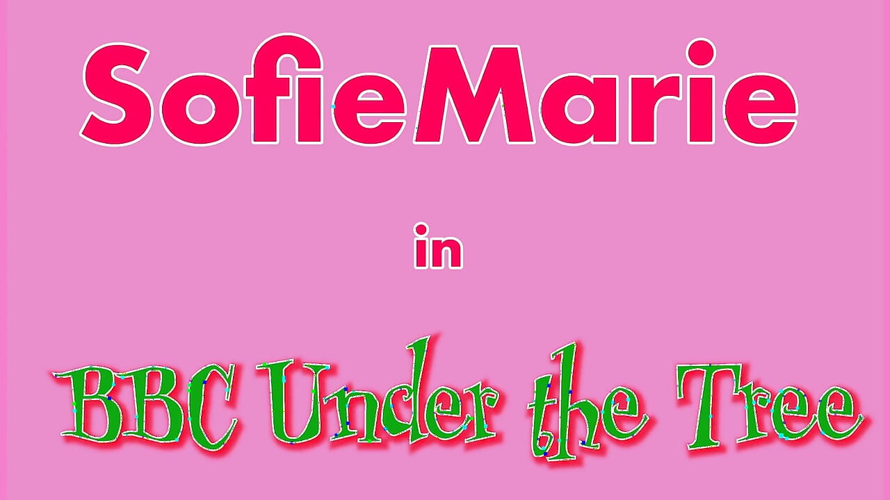 Milf Sofie Maries krijgt grote zwarte lul voor Kerstmis en rolt eroverheen