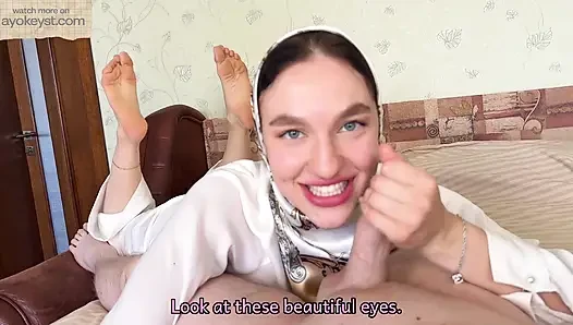 Deepthroat und Footjob von Sexy Beauty In Headscarf