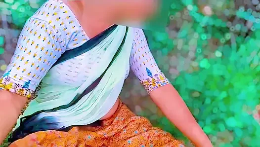 Köylü kız sikişiyor ve erkek arkadaşına diyor ki lütfen beni yavaşça sik çünkü amım çok küçük ve sıkı xxx video