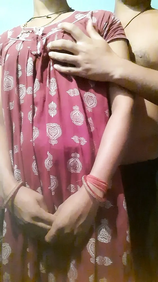 The Indian woman sat in my thigh and tightened my fat like this and took out my water and enjoyed it and sister-in-law also enjoyed it very much.