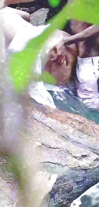 Hot Girl Bathing & Fucking