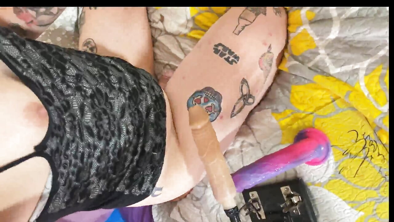 live stream cum play
