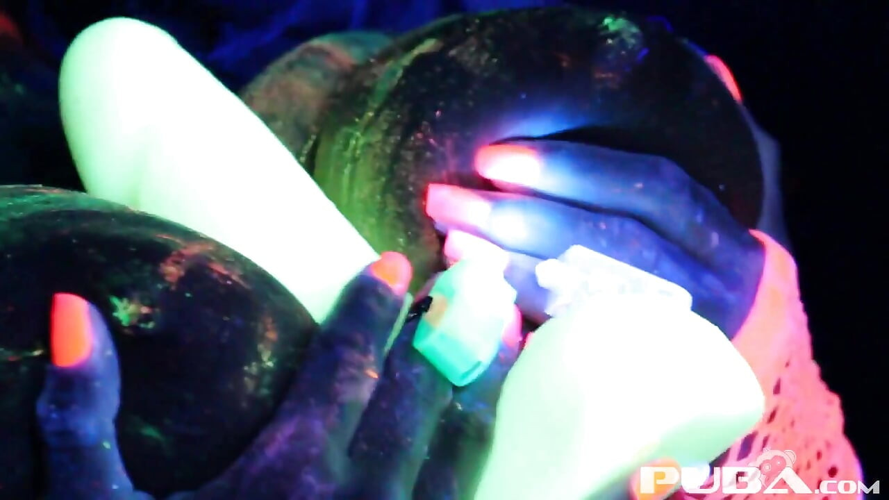 Black-light rainy night with Abigal Mac & Ava Addams